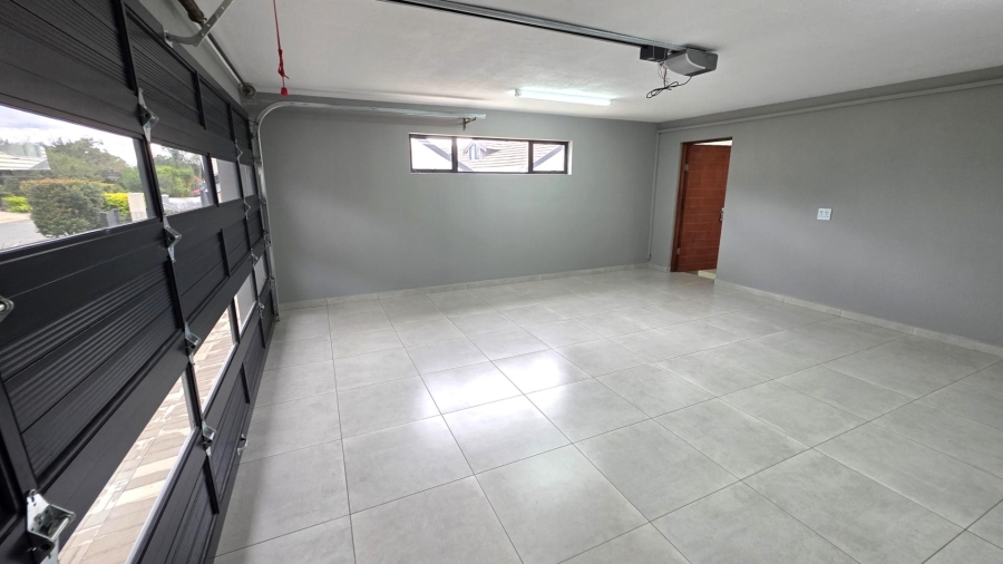 3 Bedroom Property for Sale in Kosmos Ridge North West